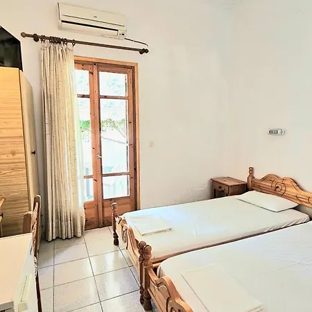 Dimitra Gæstehus 3*